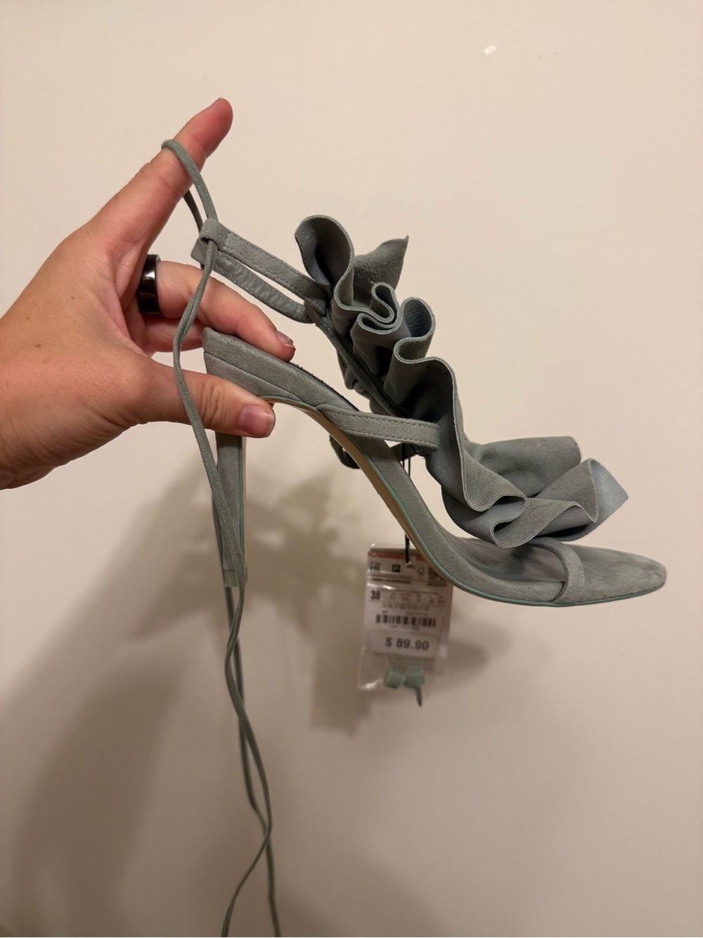 Zara Ruffle Heels - Picture 4 of 6